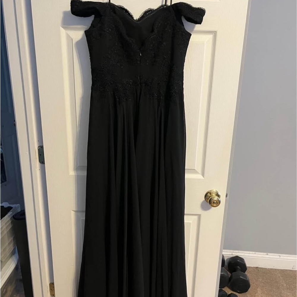 Chic Black Strapless Evening Gown